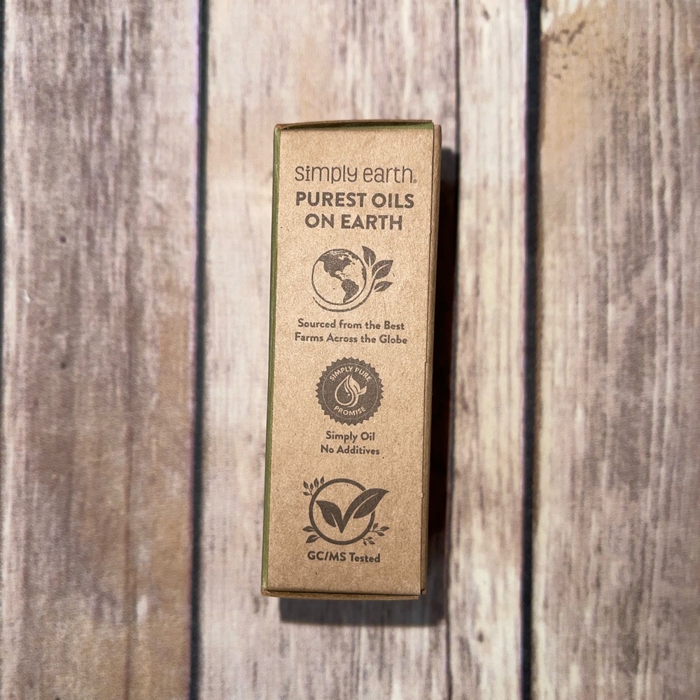 Simply Earth Tea Tree Essential Oil - Picture 6 of 8